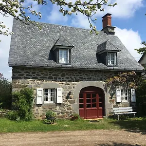 D’hôtes  Les Sorbiers Couette-café Anglards-de-Salers