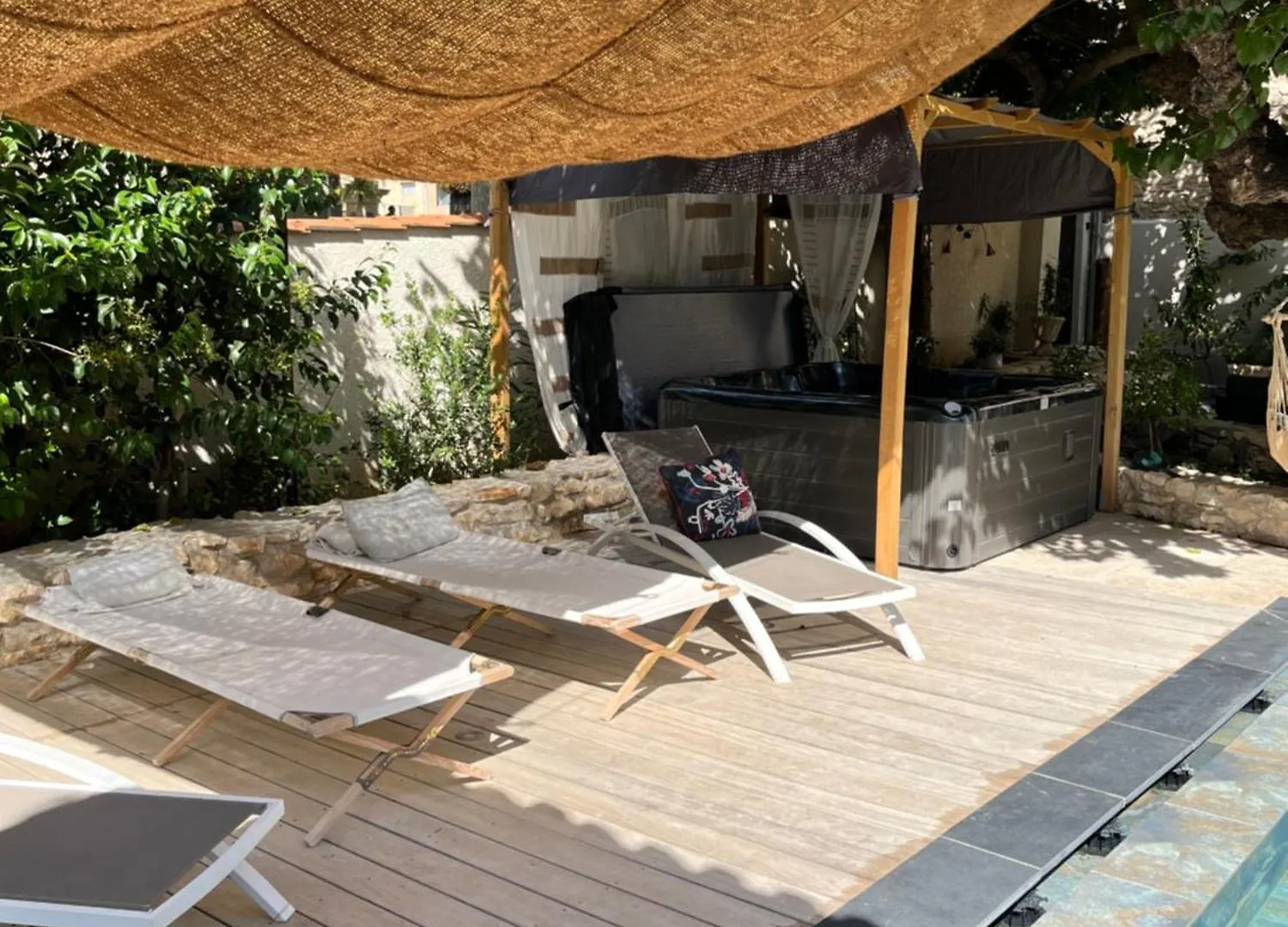Le Mas D'Emilienne Coudoux Maison d'hôtes