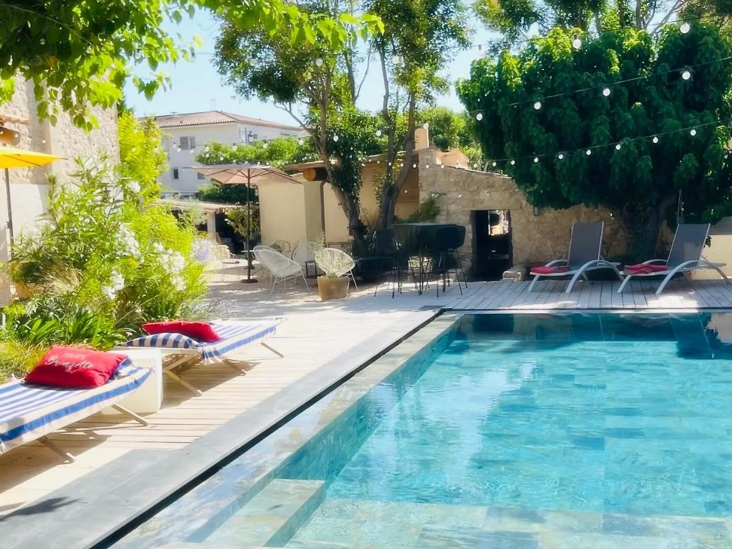 Le Mas D'Emilienne Coudoux Maison d'hôtes
